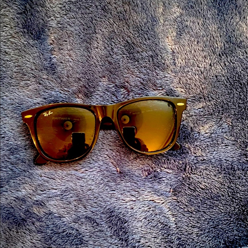 Ray ban sunglasses with case - Picture 1 of 3